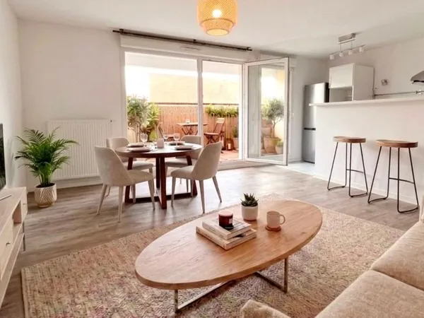 T3 lumineux balcon sans vis-à-vis + parking - RER C à pied