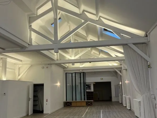 Local 320 m2 rue Laugier