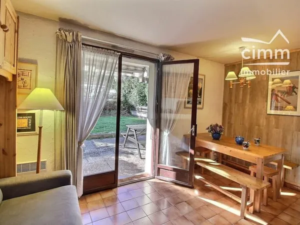 A VENDRE ST GERVAIS(74170) T2 avec jardin, vue Mt Blanc, cave et