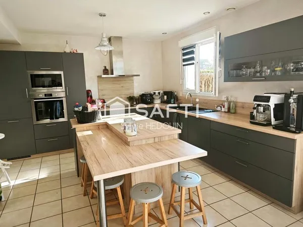 Maison 7 pièces 177 m²