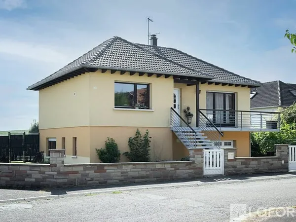 Maison familiale à Boersch - 5 pièces 137.50 m2 - double garage - piscine