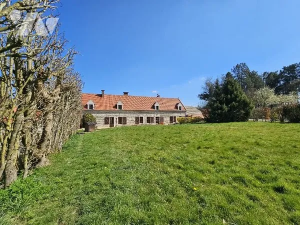 Maison 6 pièces 240 m²