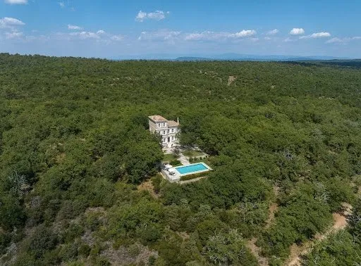 Maison 340 m²