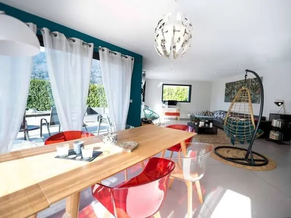 Maison 1 pièce 256 m²