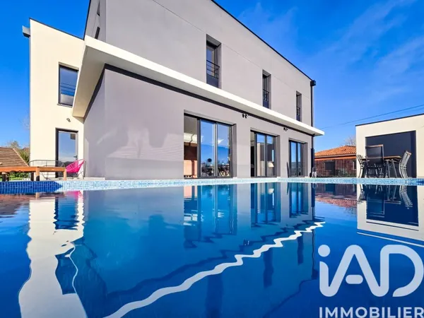 Maison 7 pièces 190 m²