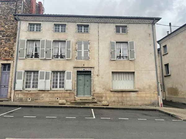 Maison 10 pièces 210 m²