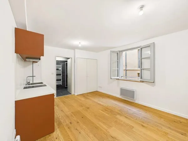 Aix-en-Provence - Appartement T1 entièrement rénové - Quartier Mazarin