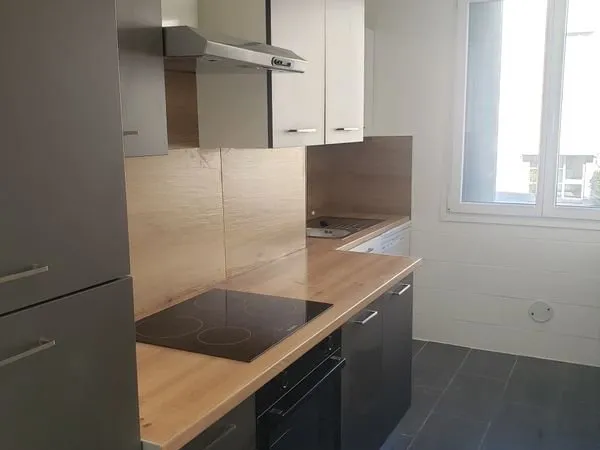 T4 62 m² rénové + balcon - Lyon 5 Ménival - 185 000