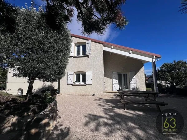 Au calme, belle maison de 1997 de 158 m2 sur terrain de 1070 m2