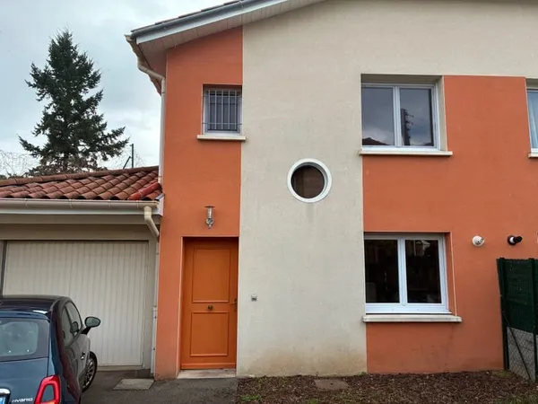 Maison avec petit jardin