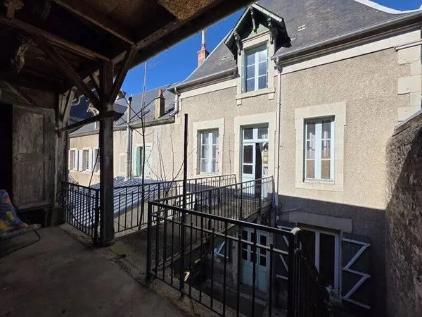 Maison 8 pièces 206 m²
