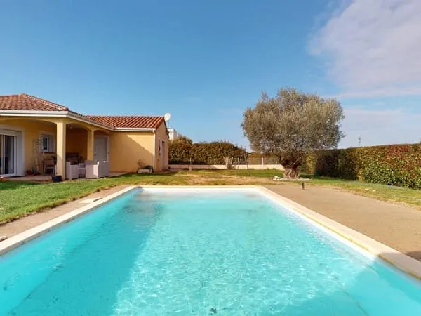 Superbe Villa 7 pièces de 171 m2 avec piscine, studio indépe