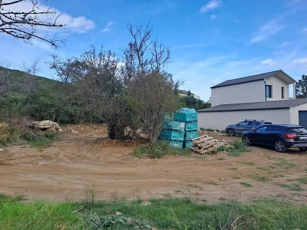 Terrain à bâtir 800 m²