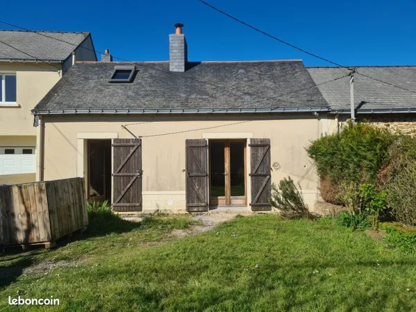 Maison en pierre à rénover — 72 m² — Terrain 627 m²