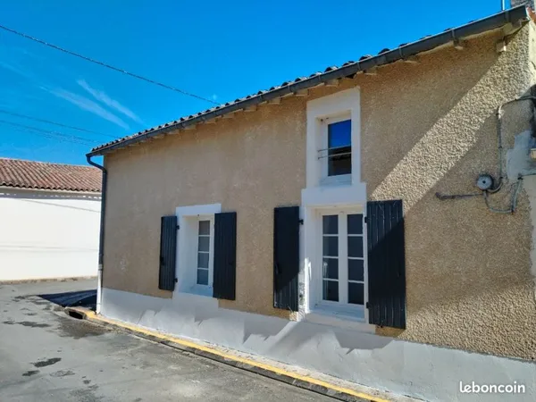 Maison centre ville Mauze