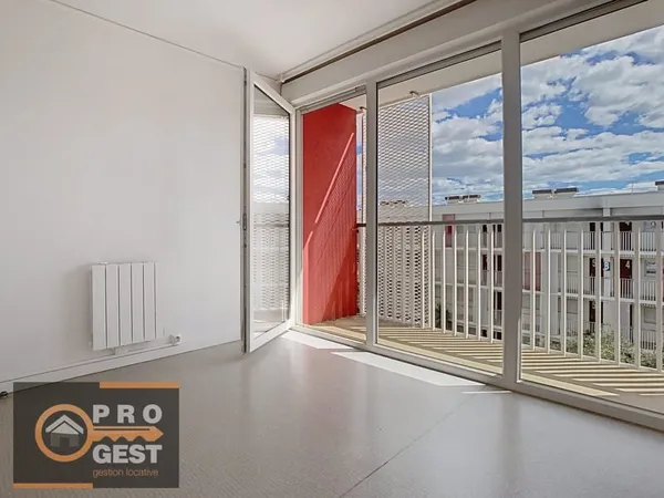 Location - Appartement - 2 Pièces - Toutes Charges Comprises
