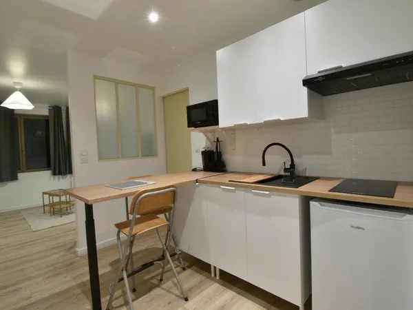 Studio rénové, meublé à louer SAINTE LIVRADE SUR LOT (47)