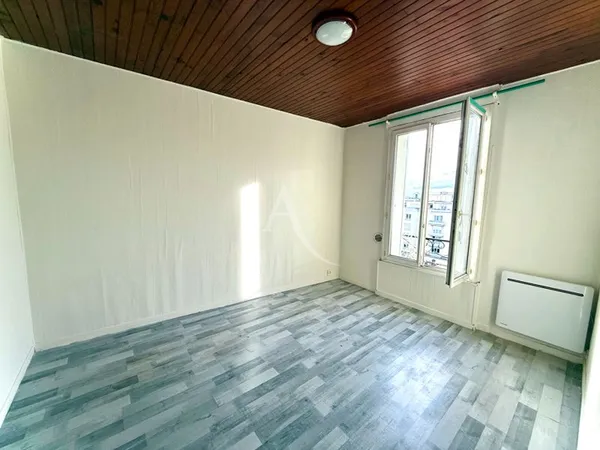 BONDY CENTRE , un studio de18m2