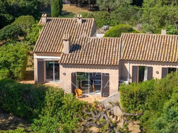 Projet de rénovation avec vue sur la mer à Escalet
