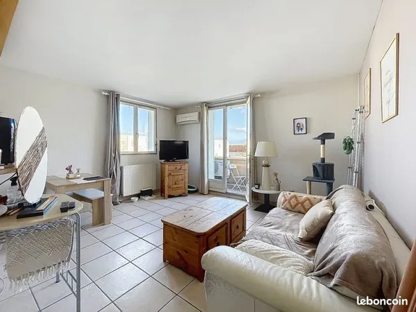 Très bel Appartement T2 45 m2 + balcon + parking