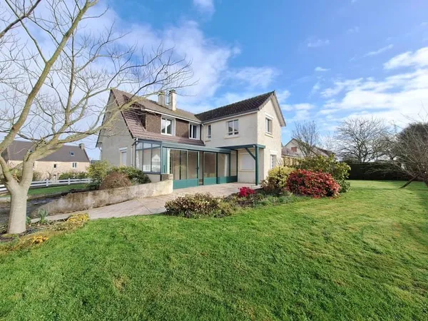Belle maison de 170 m2 avec 5 chambres, Isigny-sur-mer (14230),