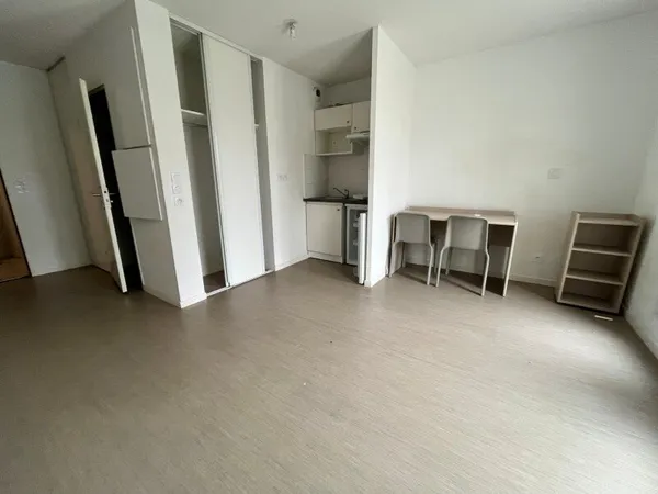 Studio 1 pièce 22 m²