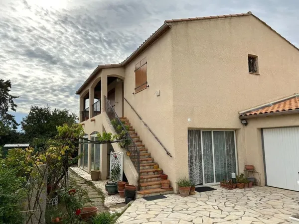 maison 140M2 habitables sur 300M2 terrain