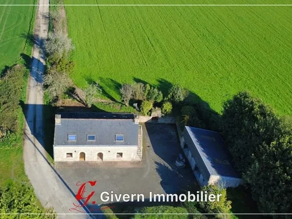 Longère 4 chambres avec 1,6 ha de terrain à Lignol