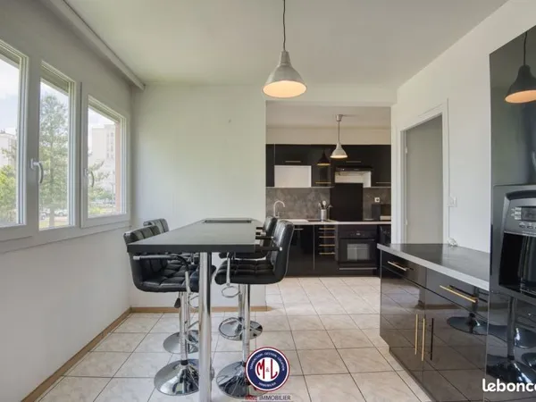 Appartement 1 pièce 97 m²