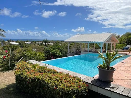 Villa 4 pièces 251 m²