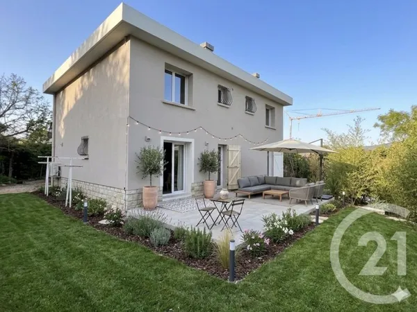 Maison 6 pièces 176 m²