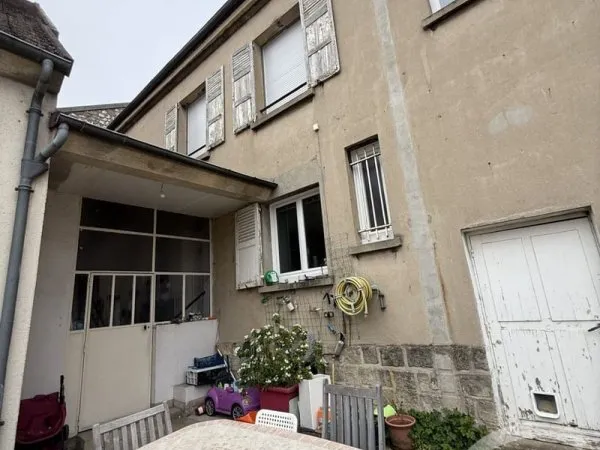 Bâtiment 170 m²