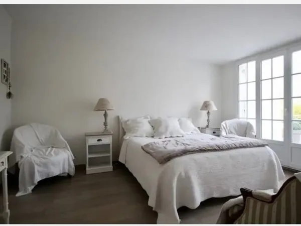 Maison du 18ème de caractère entièrement rénovée
