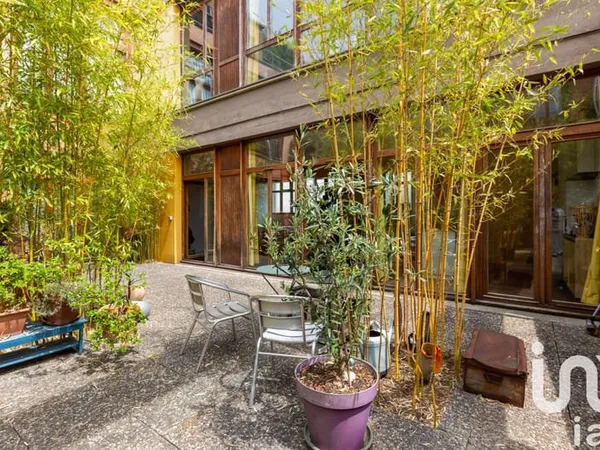 Immeuble commercial 4 pièces 115 m²