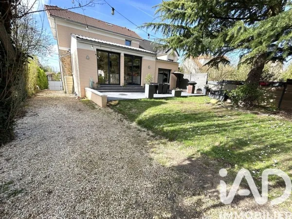 Villa 7 pièces 162 m²