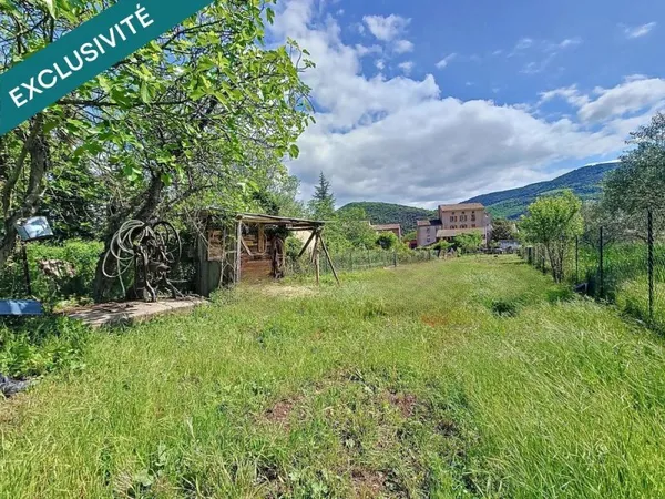 Grange à rénover avec terrain de 780 m² et puits