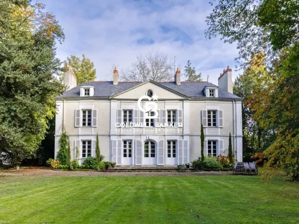 SAINTE LUCE SUR LOIRE BELLE DEMEURE