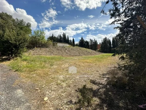 Terrain 952 m²
