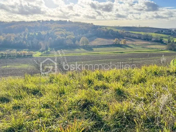 Terrain 2243 m²