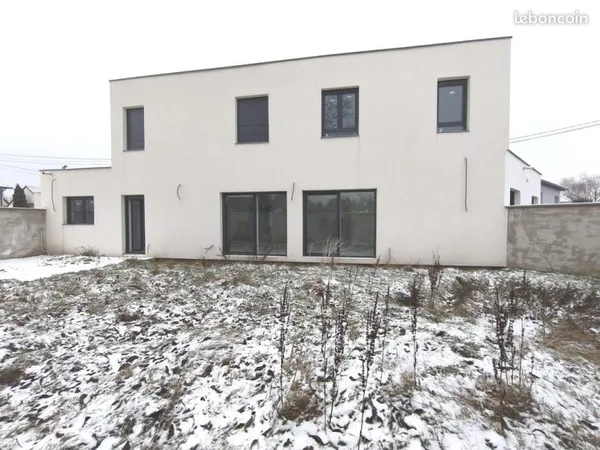 Maison 8 pièces 230 m²