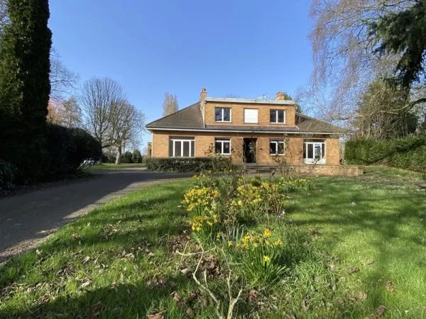 Belle propriété située sur l'axe Cambrai-Douai
