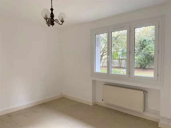 A LOUER - MONTELIMAR Appartement T4