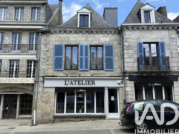 Bâtiment 215 m²