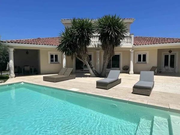 Maison 5 pièces 161 m²