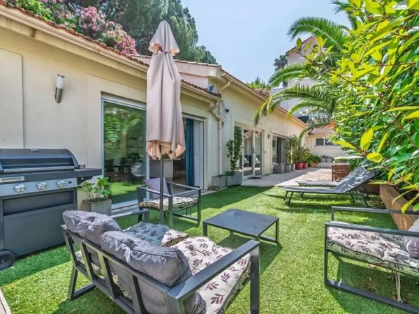 Maison de luxe 5 pièces 164 m²