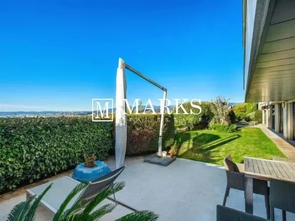 Appartement avec jardin et vue panoramique sur la mer à Mont Boron