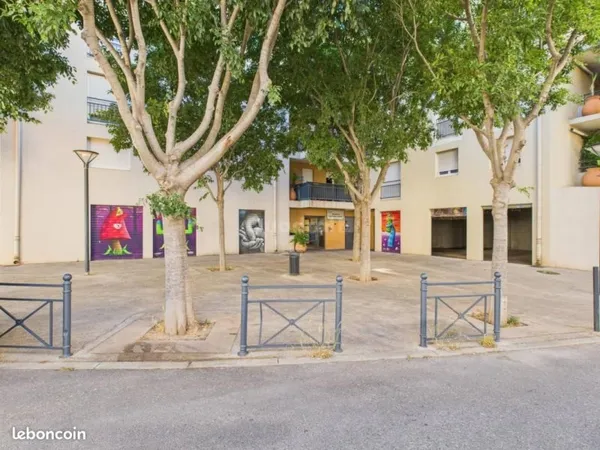 Local commercial 120 m²
