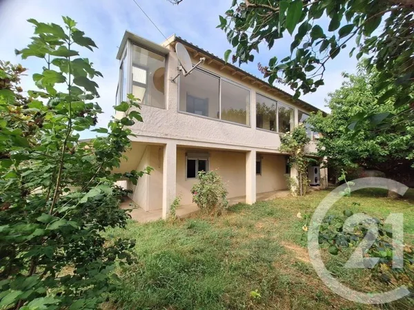 Maison 7 pièces 225 m²