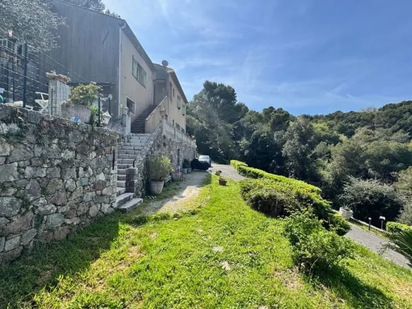 VALLAURIS HAUTEUR, VILLA DIVISÉ EN DEUX APPARTEMENT, VUE MER