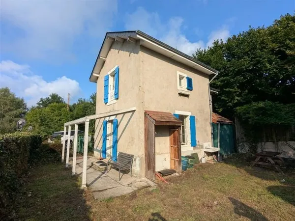 ADORABLE MAISON DE GARDE-BARRIERE